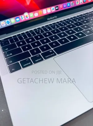 New Laptop Apple MacBook Pro 2017 8GB Intel SSD 512GB