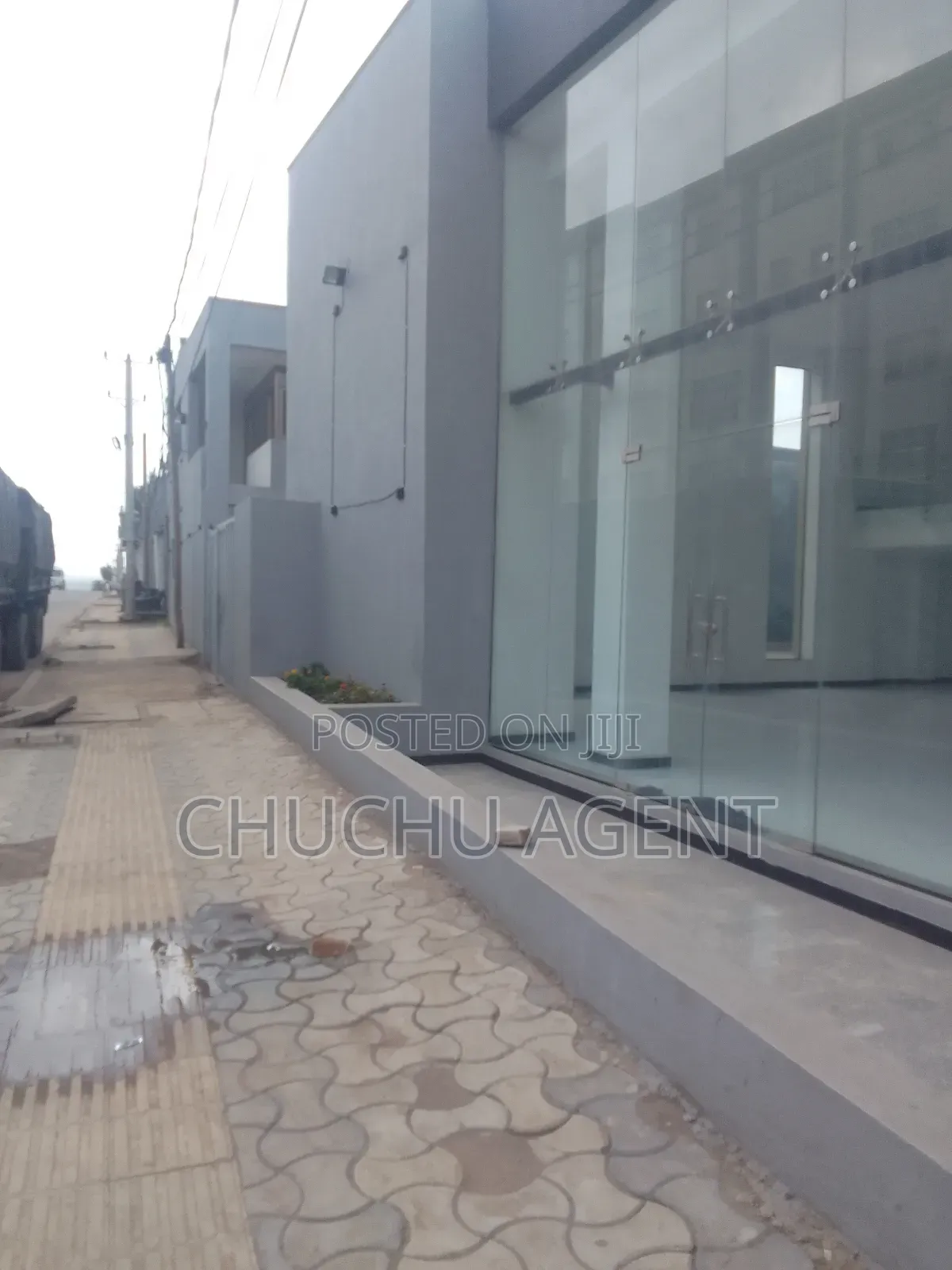 Kality Warehouse With Building Rent