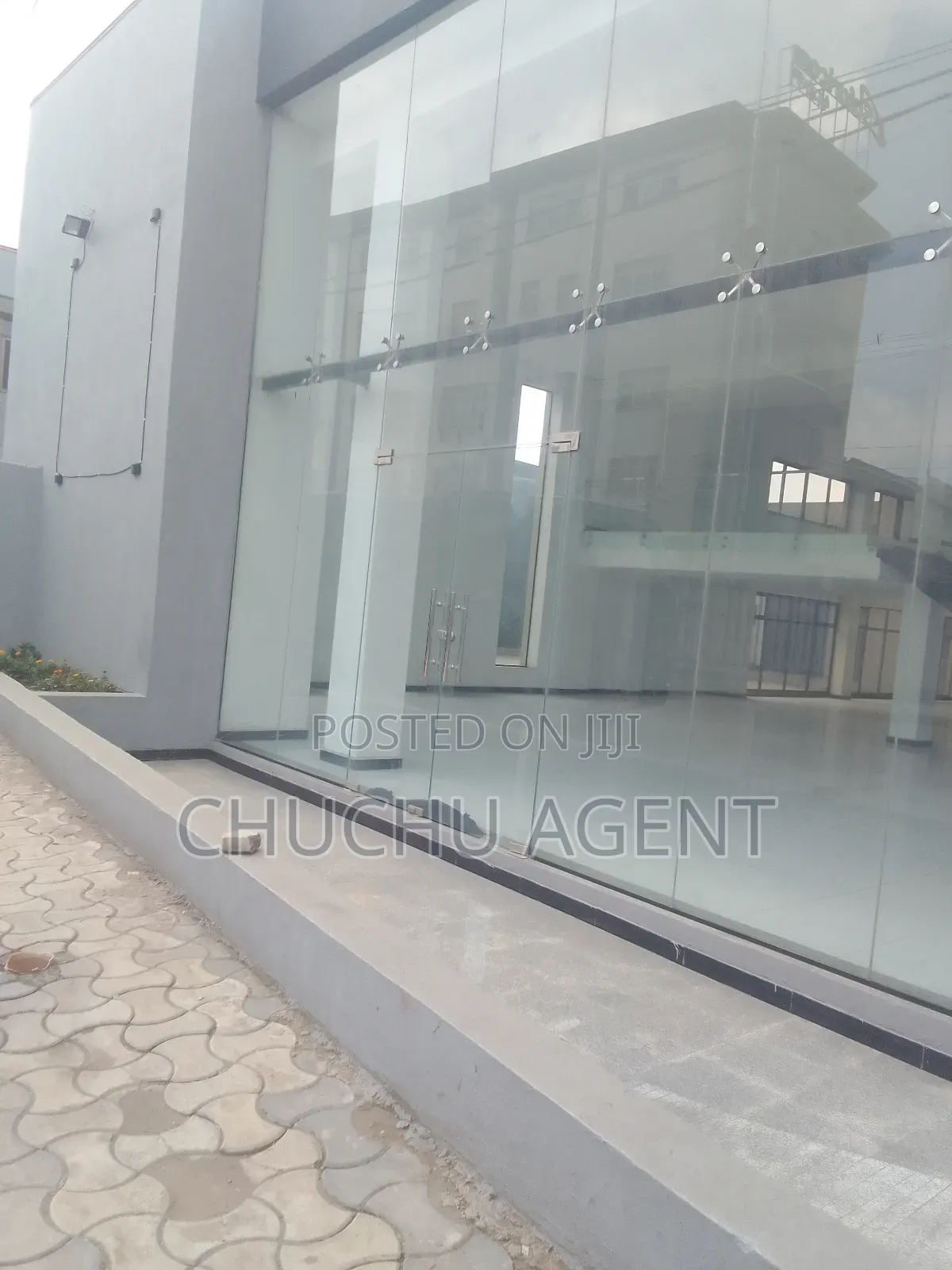 Kality Warehouse With Building Rent