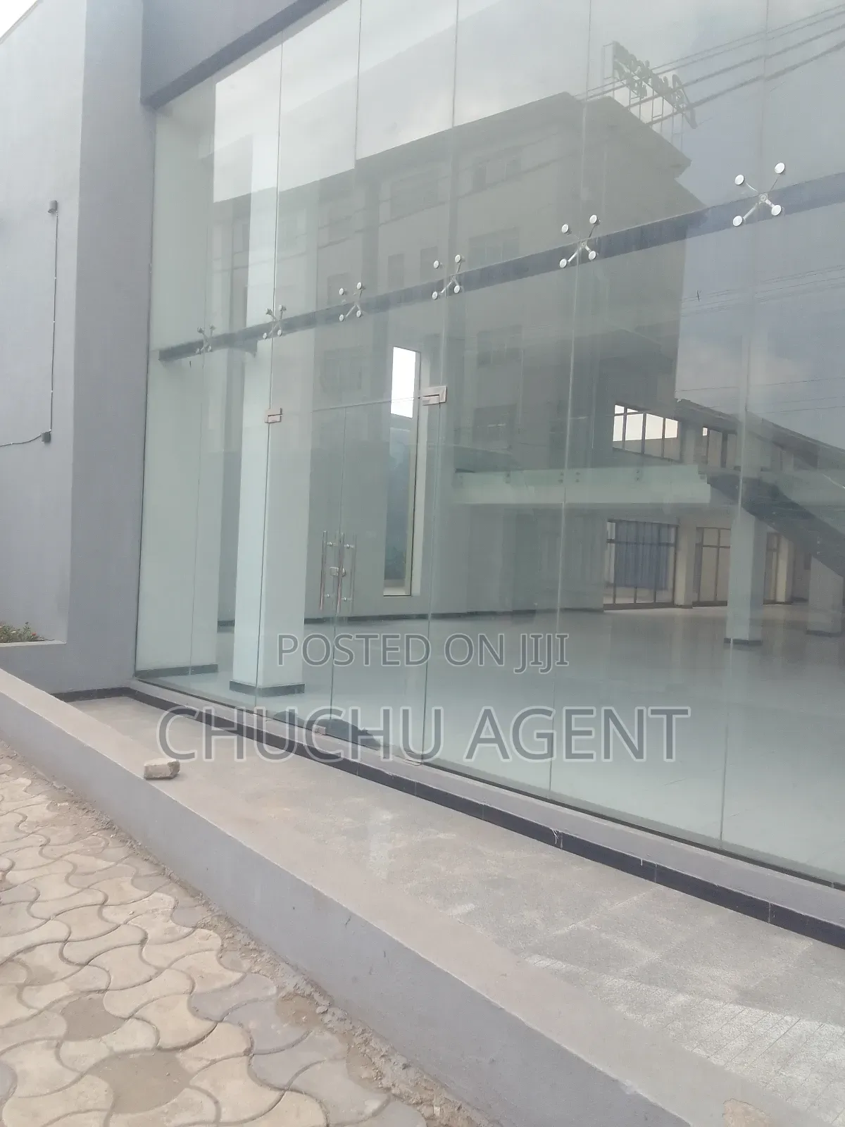 Kality Warehouse With Building Rent