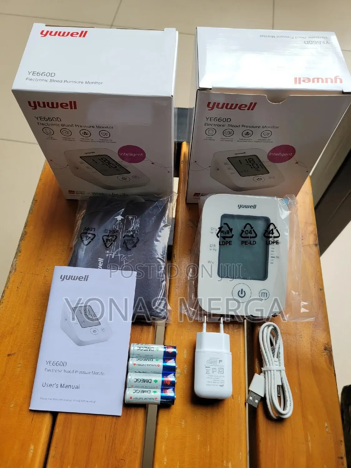 Blood Pressure Monitor斀瓷self-Measurement and Home Use. This Device