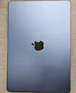 Photo - New Laptop Apple MacBook Air 2023 M2 16GB Apple M2 SSD 512GB