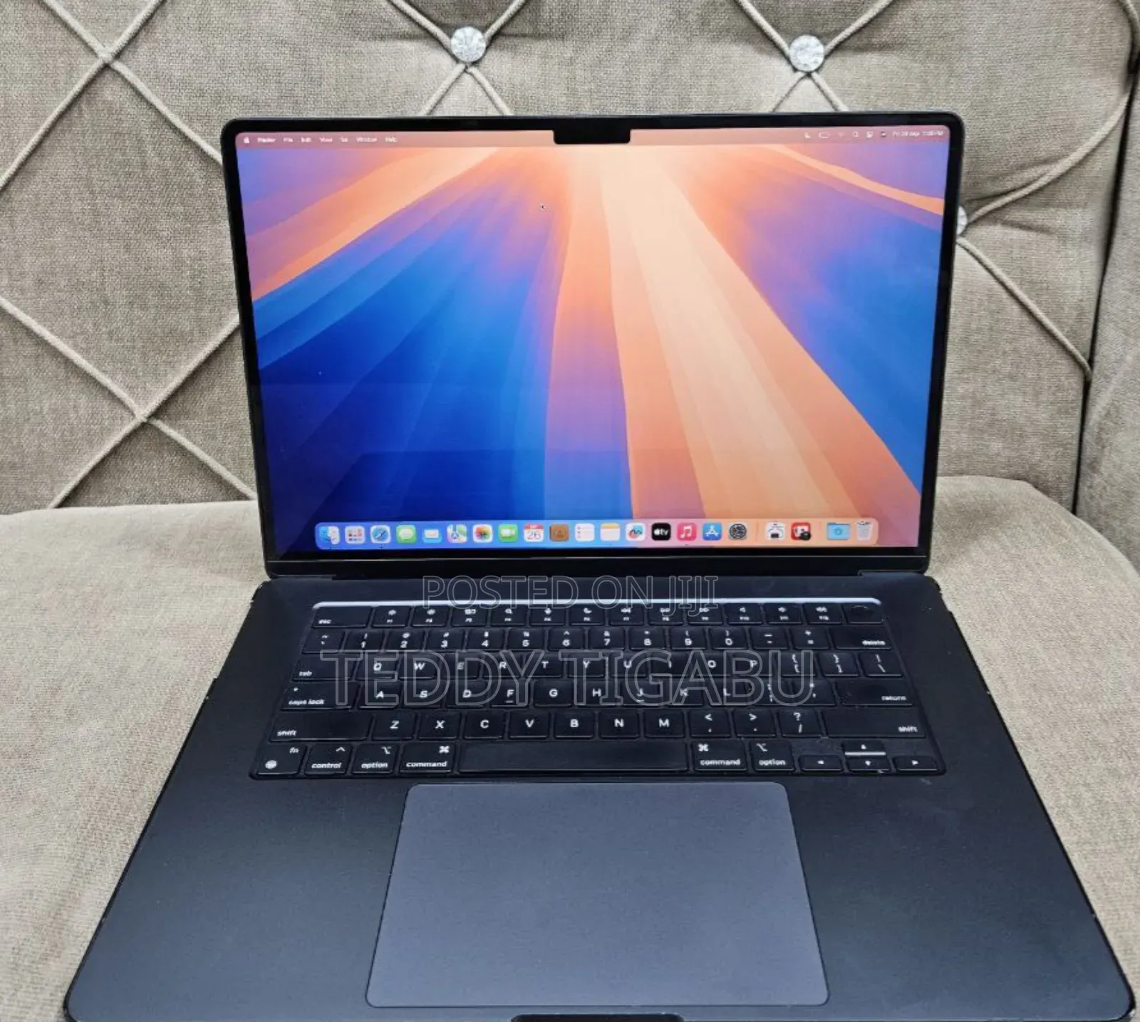 New Laptop Apple MacBook Air 2023 M2 16GB Apple M2 SSD 512GB