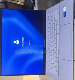 New Laptop Asus ZenBook UX510UW 16GB Intel Core I7 SSD 512GB