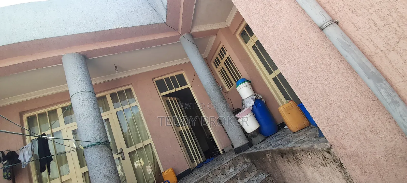 3bdrm House in Haile Garment, Nifas Silk-Lafto for sale