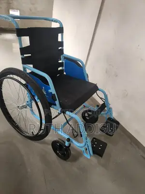 Photo - Non Foldable Wheelchair麩質brand New Wheelchair字眼wheelchair堥我wheelchair