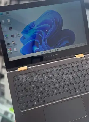 New Laptop HP Spectre X360 8GB Intel Core I7 SSD 512GB
