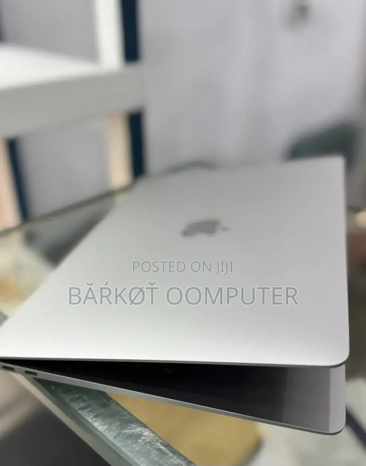 New Laptop Apple MacBook Air 2020 M1 8GB Apple M1 Pro SSD 256GB