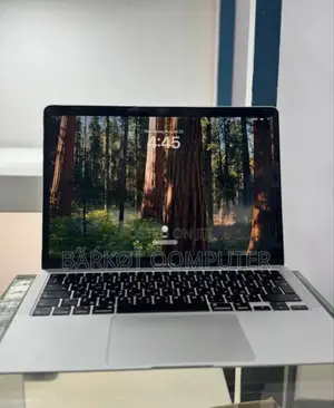 Photo - New Laptop Apple MacBook Air 2020 M1 8GB Apple M1 Pro SSD 256GB