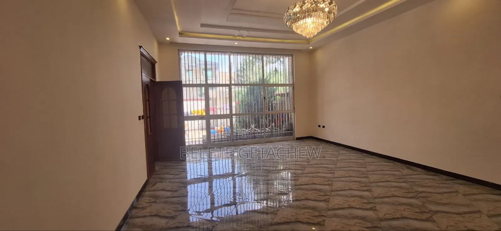 4bdrm Villa in Meta Jacros, Luxury, Bole for sale