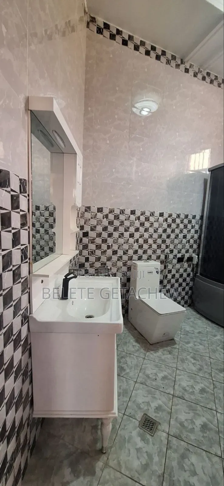 4bdrm Villa in Meta Jacros, Luxury, Bole for sale