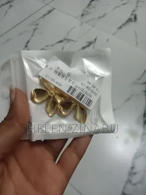 Gold Color Matte Texture Flower Retro Earrings