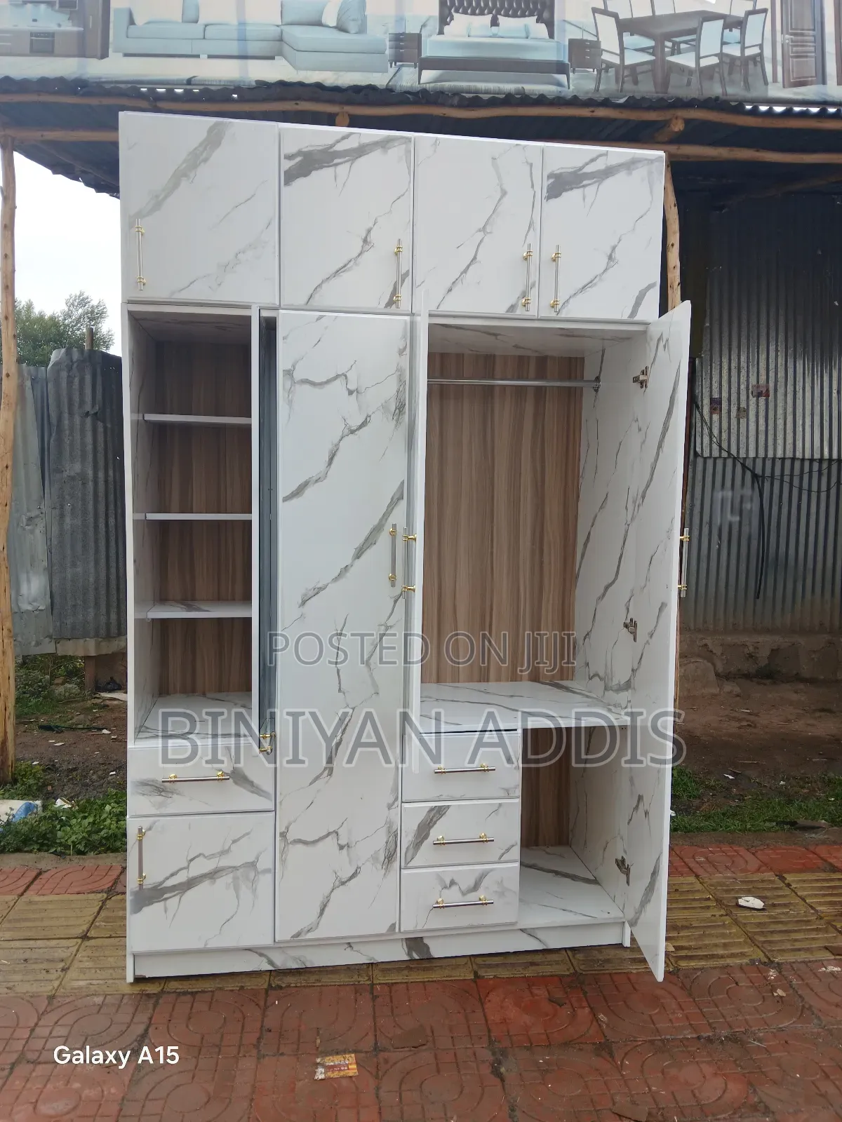 Cupbord(ቁምሳጥን)