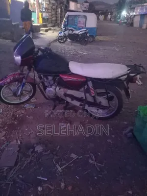 Photo - TVS HLX Plus ES 2022 Red