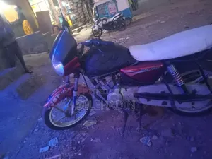 TVS HLX Plus ES 2022 Red