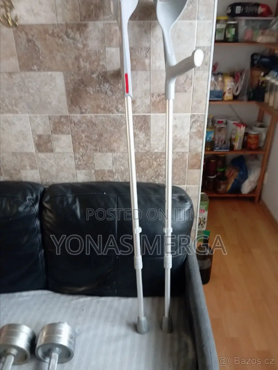 Crutches叩亞elbow Crutches Provide More Mobility Ease of Movement