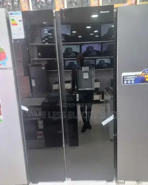 Hisense 2-Door Refrigerator With Water Dispenser