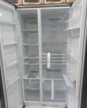 Hisense 2-Door Refrigerator With Water Dispenser