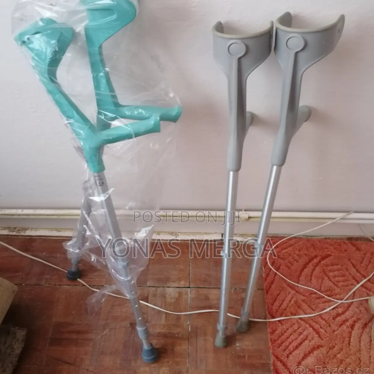 Elbow Crutches (Pair)卌三combi Crutch – Double声፬crutches~∞Crutches