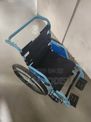 Wheelchair輕輕non Foldable Wheelchair字元wheelchair延續wheelchair戴上foldable