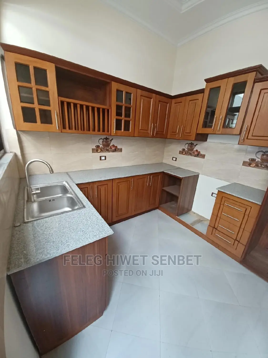 5bdrm Villa in አአ, Bole for sale