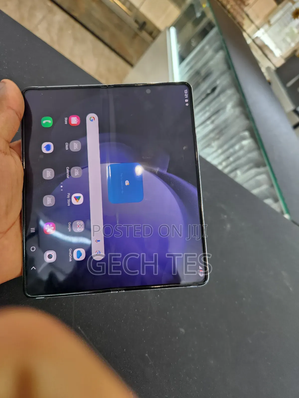 New Samsung Z 16 GB Blue