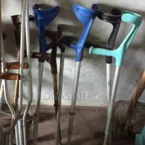 Photo - Forearm Crutches One Pair鬱❩Universal Walking Arm Crutches፤敬crutches