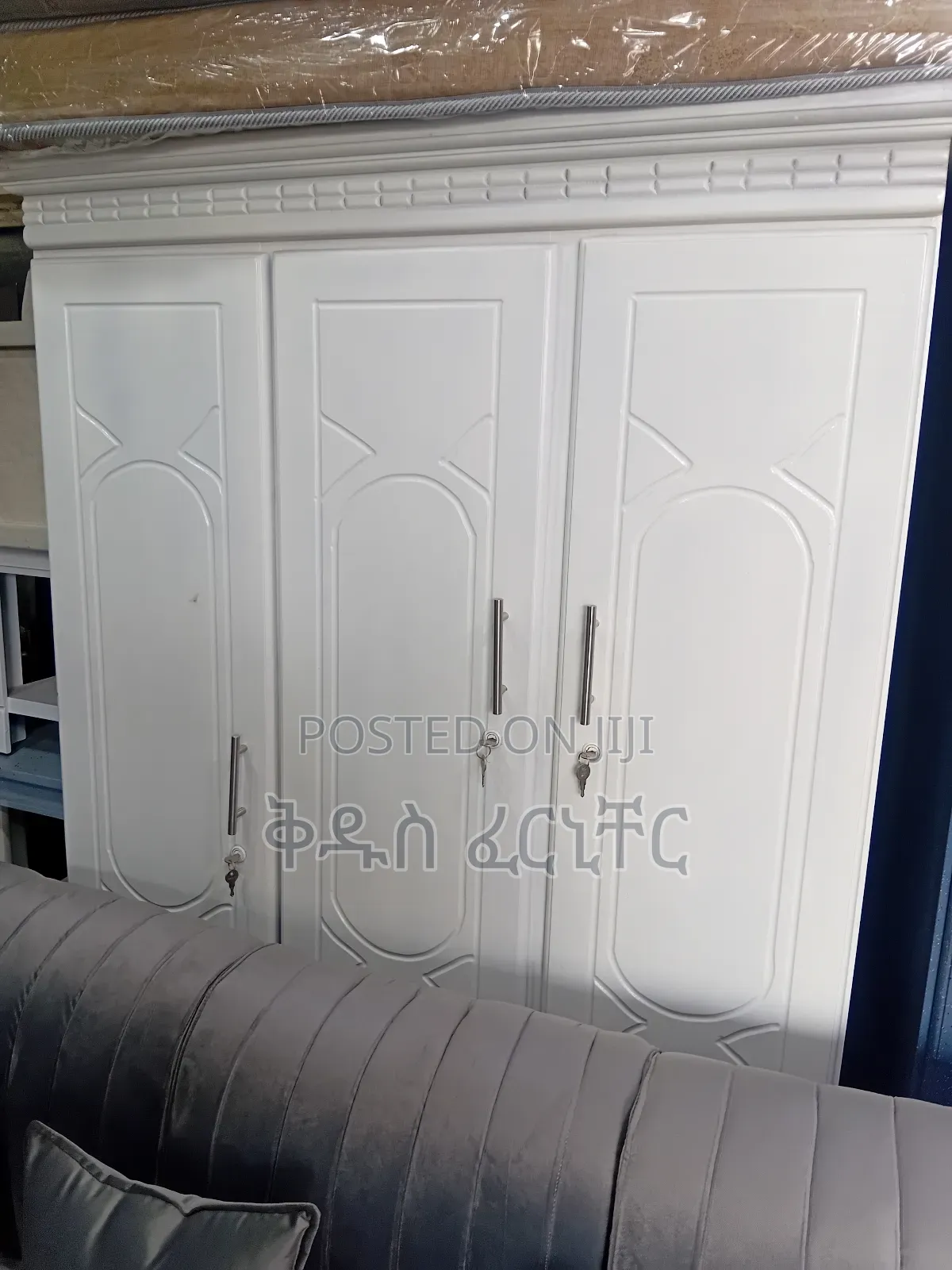 ከ MDF የተሰሩ 1.20c.M ቁምሳጥኖች