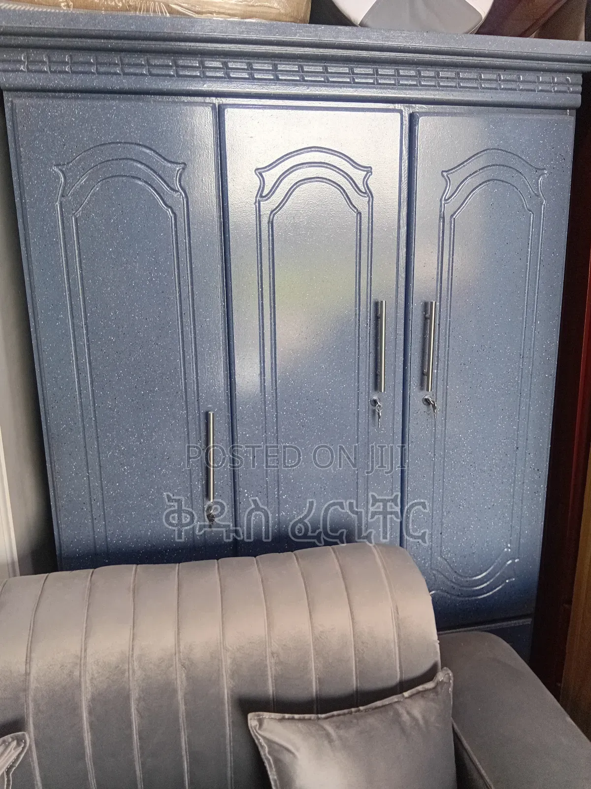 ከ MDF የተሰሩ 1.20c.M ቁምሳጥኖች