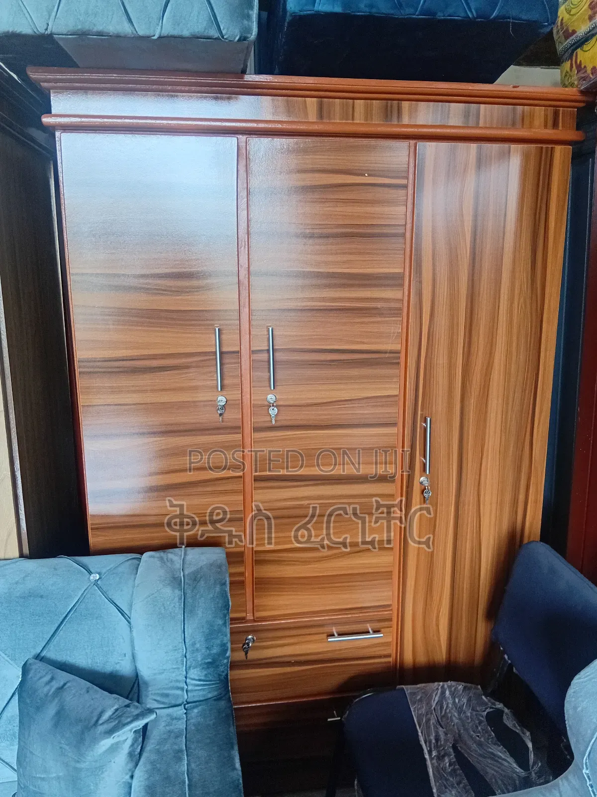 ከ MDF የተሰሩ 1.20c.M ቁምሳጥኖች