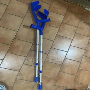 Photo - Elbow Crutches瓶፹adjust Height Crutch Using Pushbutton Pins፦竊crutches