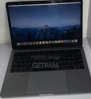 Photo - New Laptop Apple MacBook Pro 2017 8GB Intel Core I5 SSD 128GB