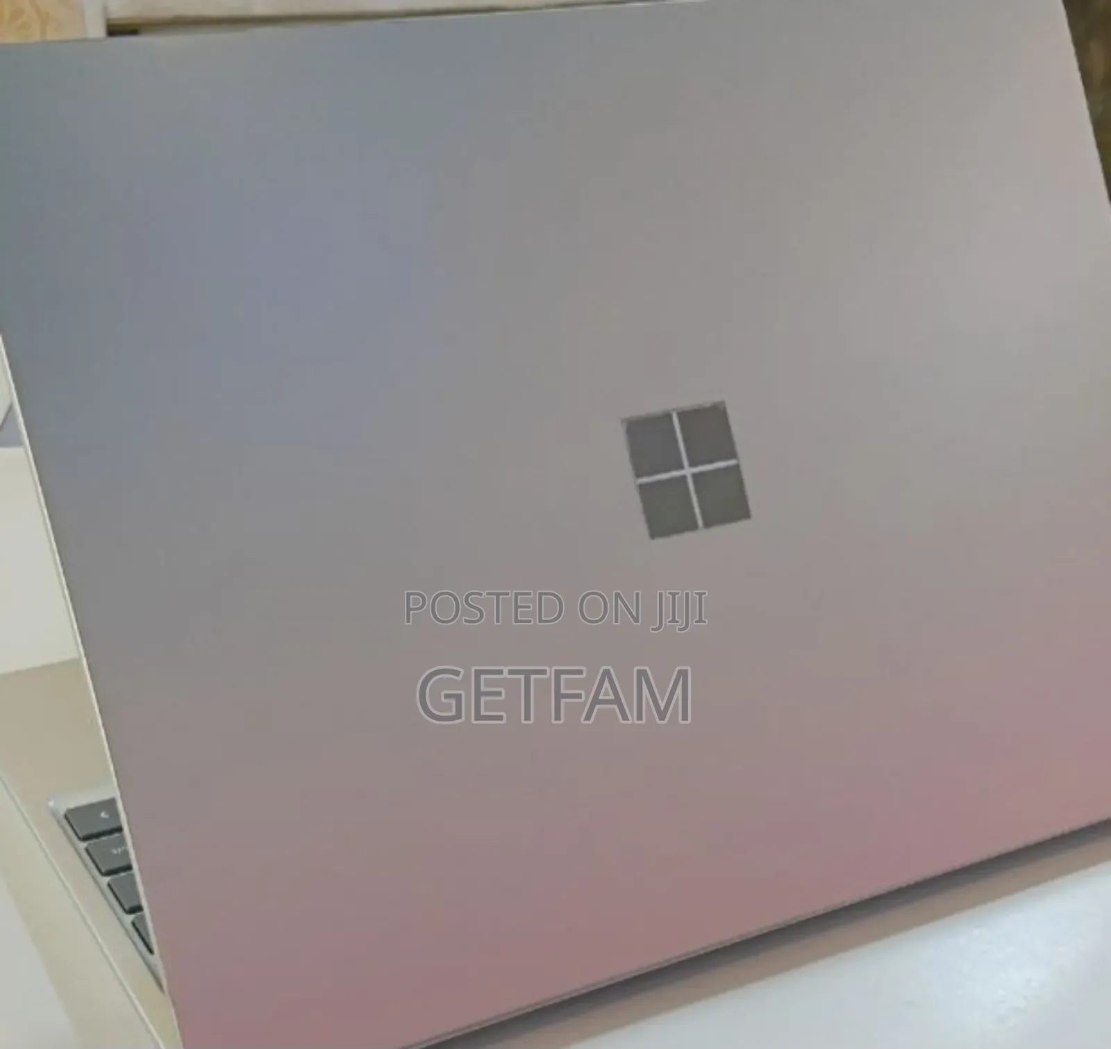 New Laptop Microsoft Surface 8GB Intel Core I5 SSD 128GB