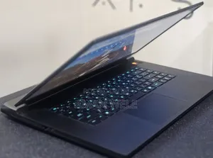 New Laptop Dell Alienware 17 16GB AMD Ryzen 7 SSD 1T