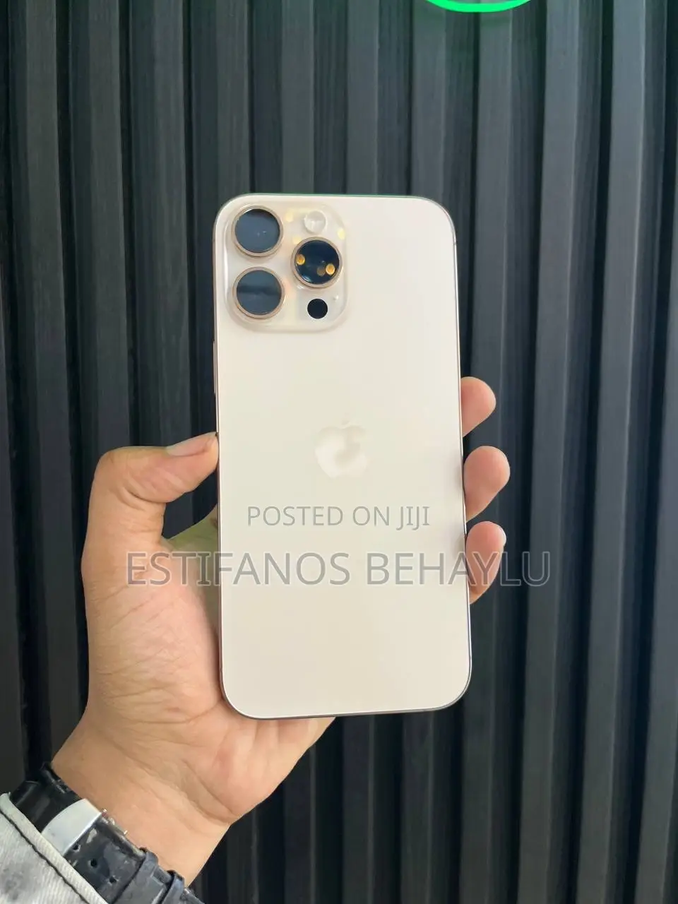 New Apple iPhone 16 Pro Max 256 GB Gold