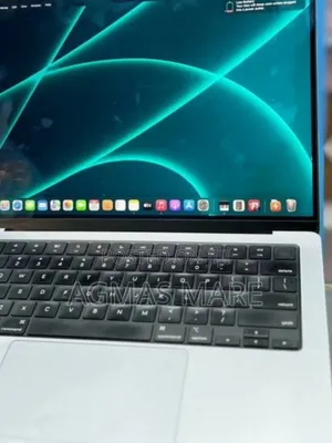 Photo - New Laptop Apple MacBook Pro M1 32GB Apple M1 SSD 1T