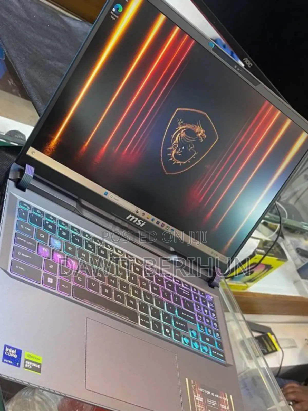 New Laptop MSI Vector 16 HX AI A2XWIG 16GB Intel Core Ultra 7 SSD 1T