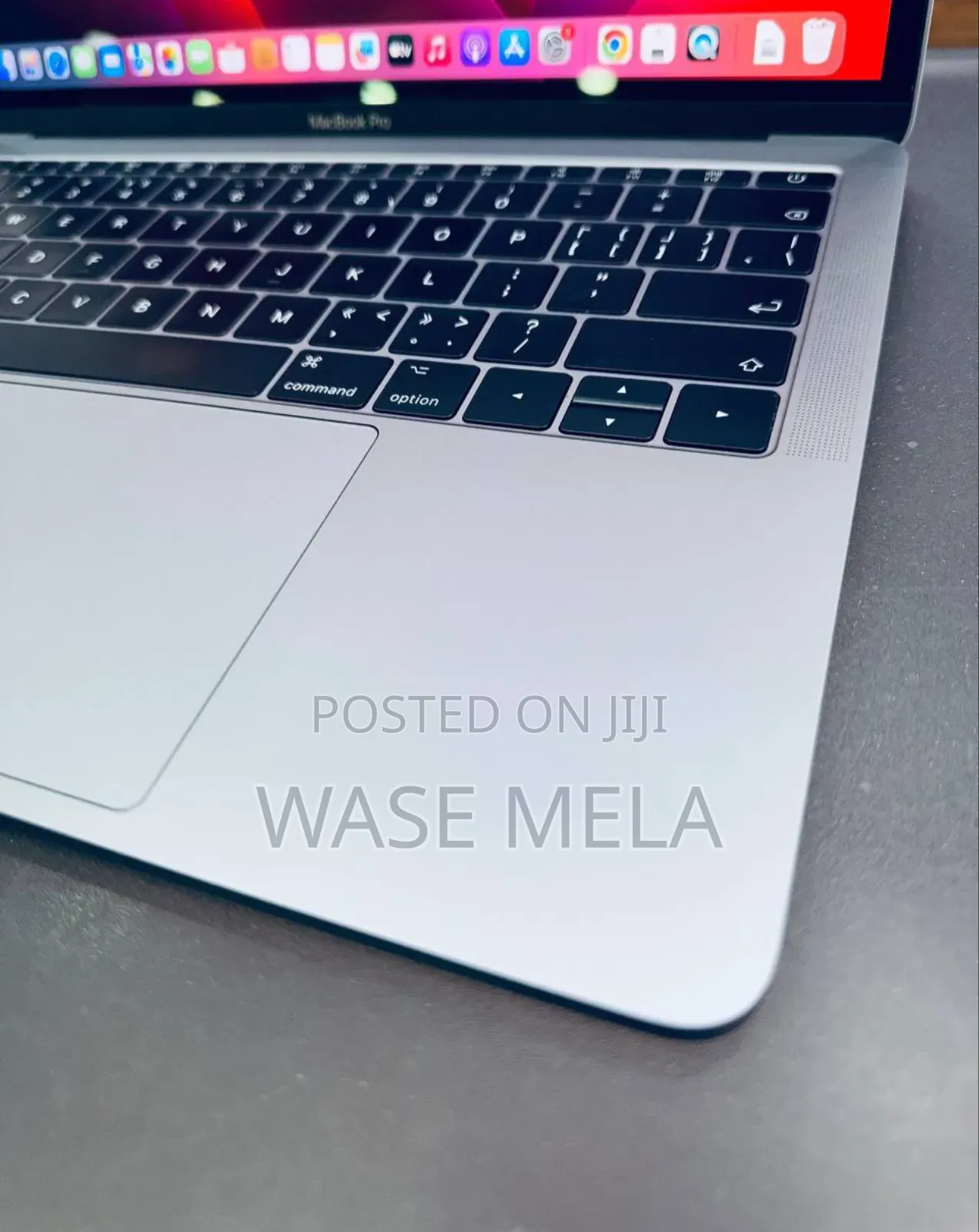 New Laptop Apple MacBook Pro 2017 8GB Intel Core I5 SSD 512GB