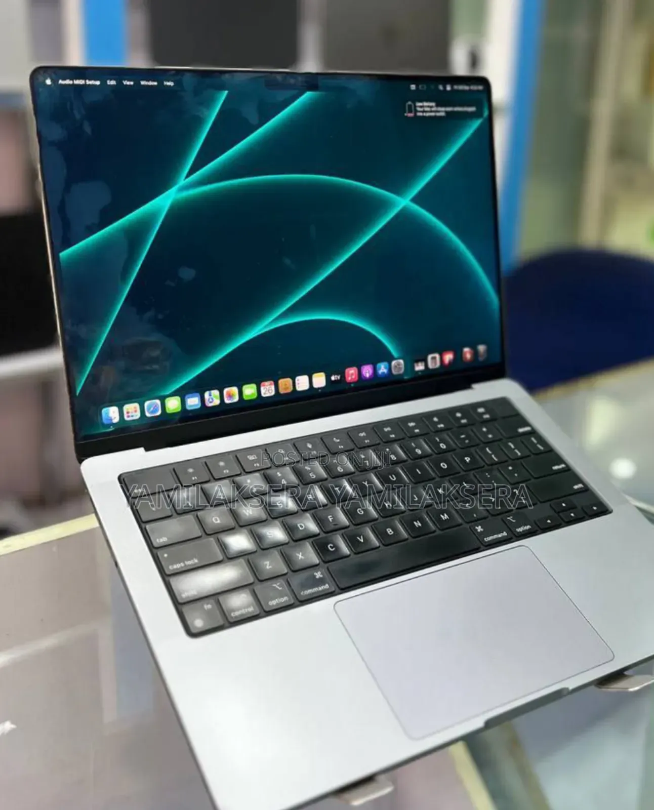 New Laptop Apple MacBook Pro M1 16GB Apple M1 Pro SSD 1T