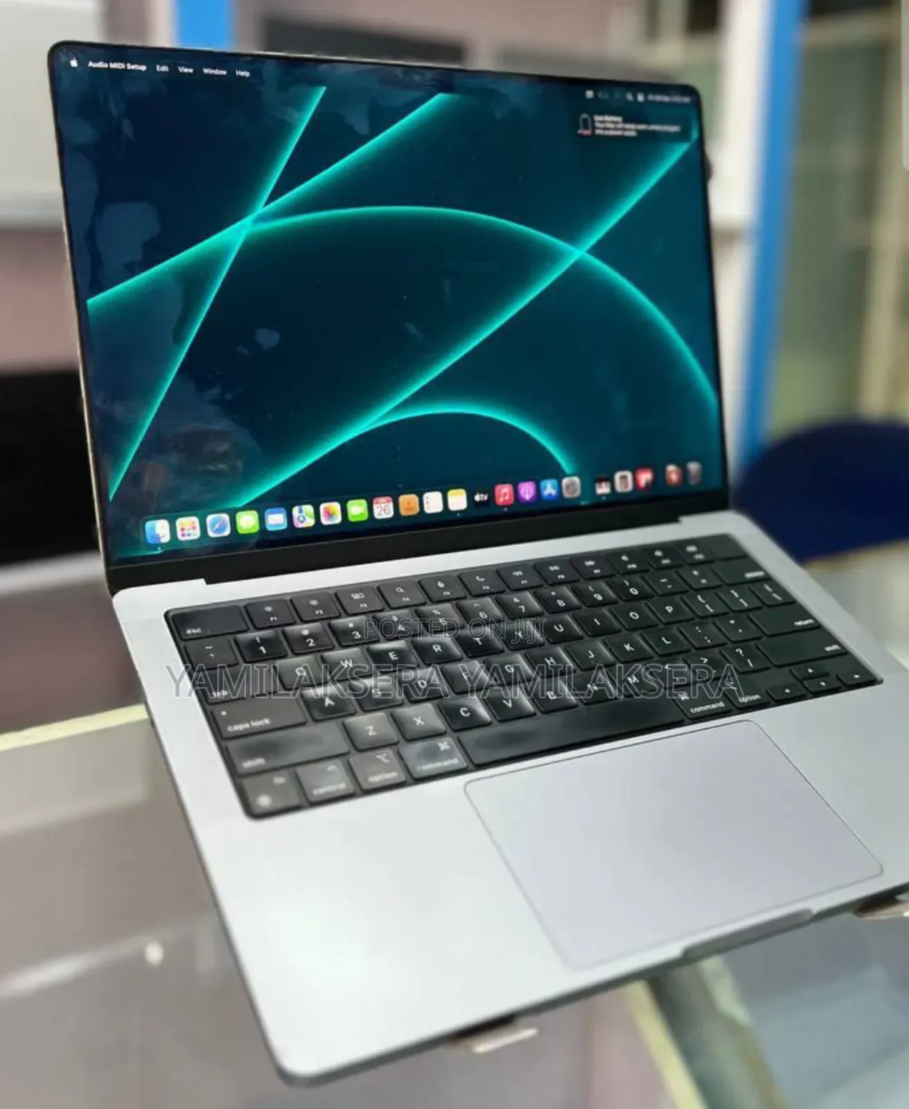 New Laptop Apple MacBook Pro M1 16GB Apple M1 Pro SSD 1T