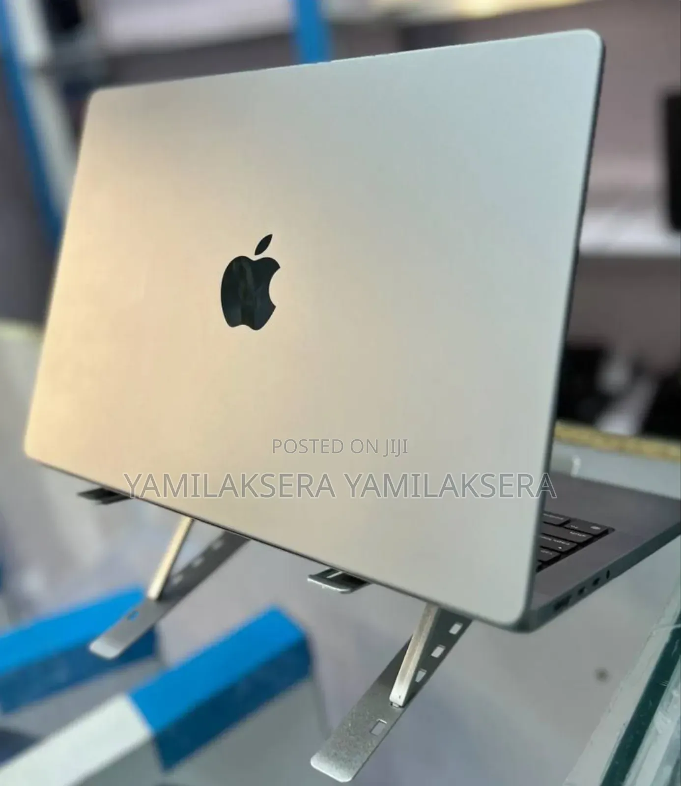 New Laptop Apple MacBook Pro M1 16GB Apple M1 Pro SSD 1T