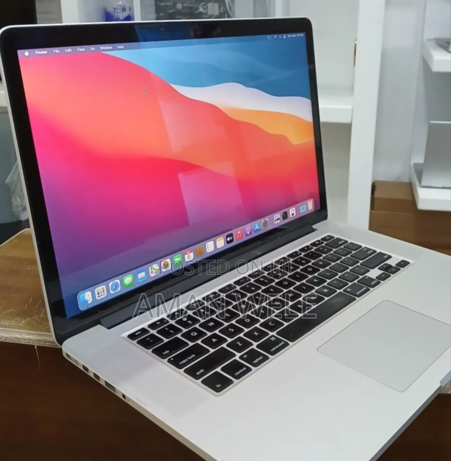 New Laptop Apple MacBook Pro 2015 16GB Intel Core I7 SSD 256GB