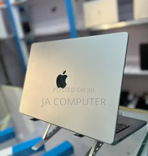 New Laptop Apple MacBook Pro M1 32GB Apple M1 Pro SSD 1T