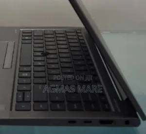 New Laptop HP ZBook Firefly G8 16GB Intel Core I7 SSD 512GB