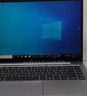 New Laptop HP ZBook Firefly G8 16GB Intel Core I7 SSD 512GB