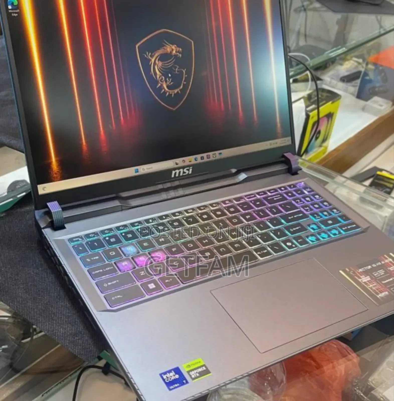 New Laptop MSI Vector 16 HX AI A2XWIG 16GB Intel Core Ultra 7 SSD 1T