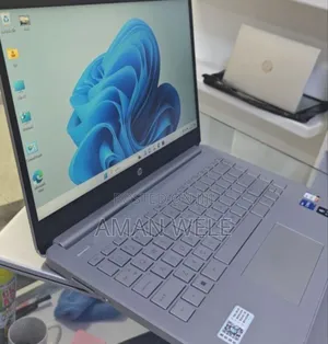 New Laptop HP Stream Notebook 8GB Intel Core I7 SSD 1T