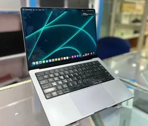 New Laptop Apple MacBook Pro M1 32GB Apple M1 Pro SSD 1T