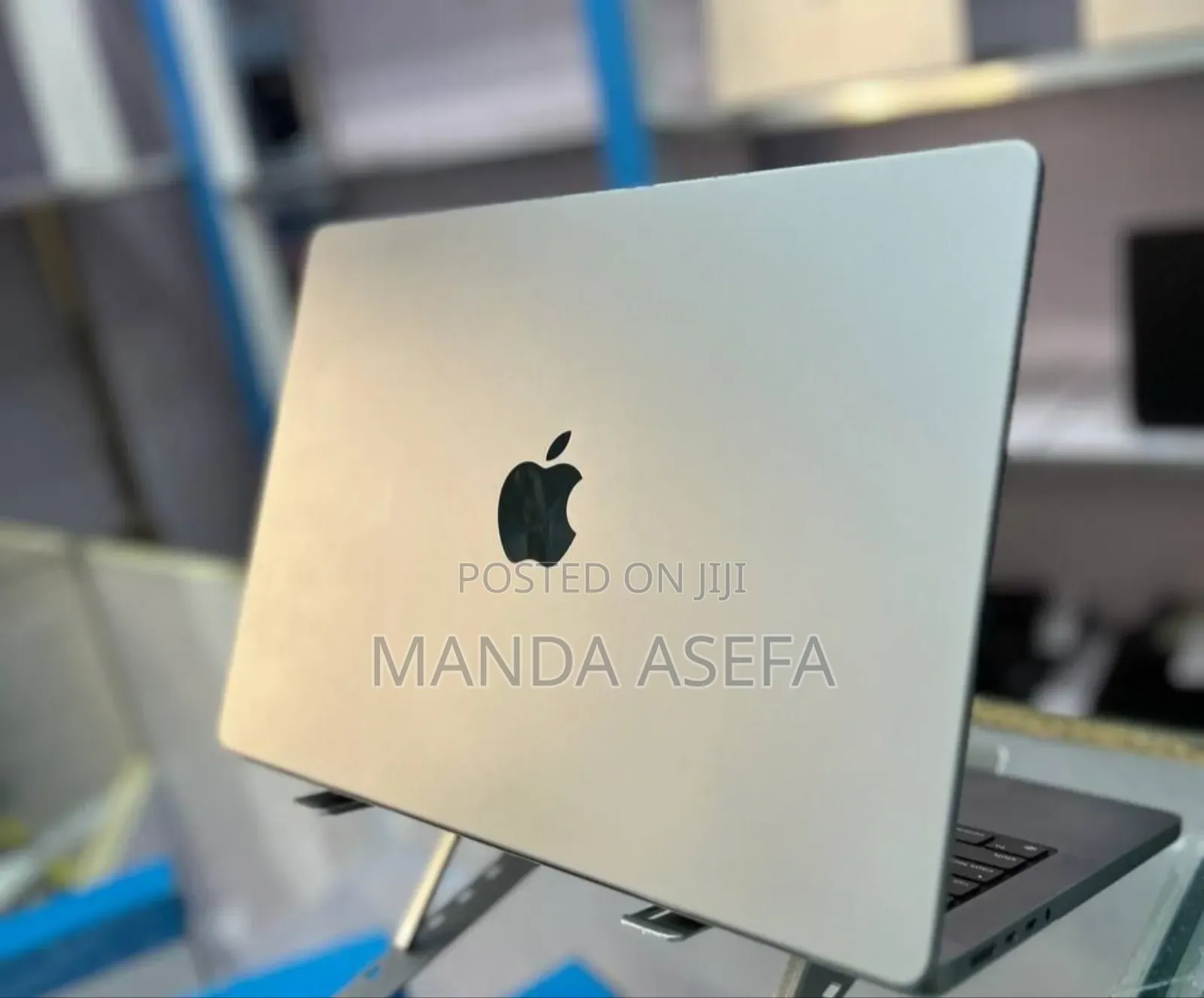 New Laptop Apple MacBook Pro M1 32GB Apple M1 Pro SSD 1T