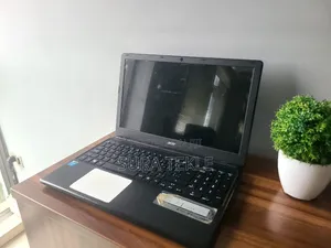 New Laptop Acer Aspire E1-532 4GB Intel Core I5 HDD 500GB